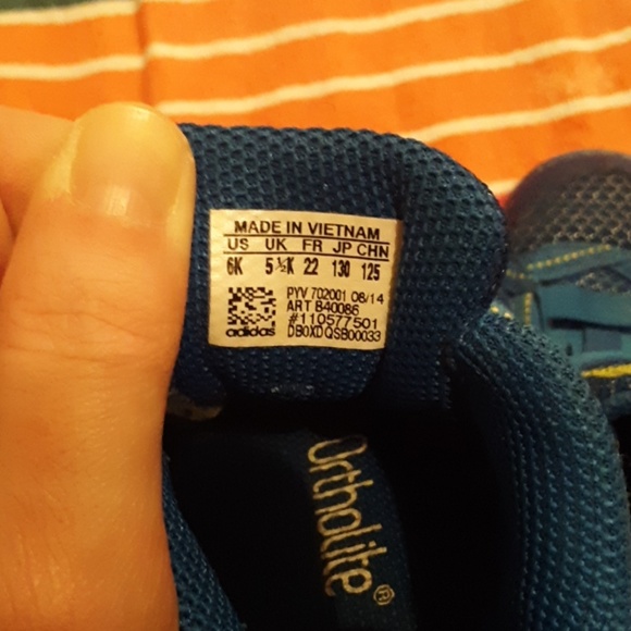 SOLD!!!!!boys Blue Adidas shoes size US 6K - Picture 3 of 8